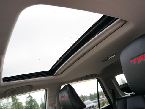 Used 2020 Toyota 4Runner TRD Off-Road image 14