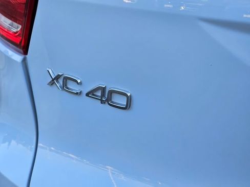 Used 2024 Volvo XC40 B5 Ultimate w/ Climate Package AWD/4WD image 10