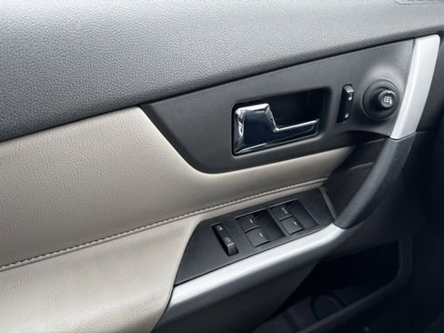 Used 2014 Ford Edge SEL image 25