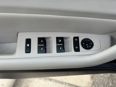 Used 2017 Hyundai Sonata Sport w/ Value Edition Package 02 FWD image 15