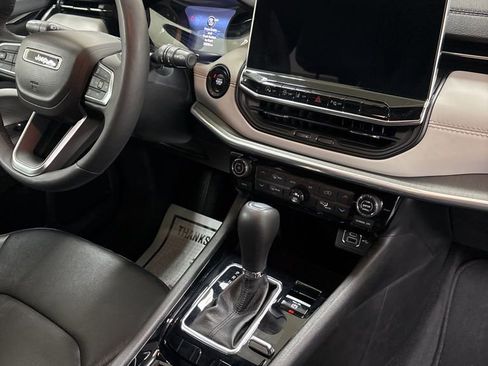 Used 2024 Jeep Compass Limited image 27