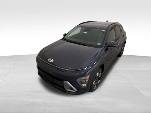 Certified 2025 Hyundai Kona SEL image 7