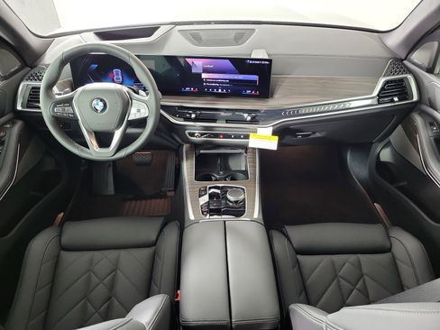New 2026 BMW X5 xDrive40i w/ Premium Package AWD/4WD image 11