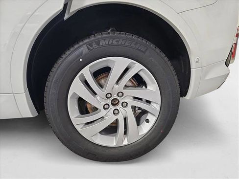 New 2025 Land Rover Discovery Sport S image 30