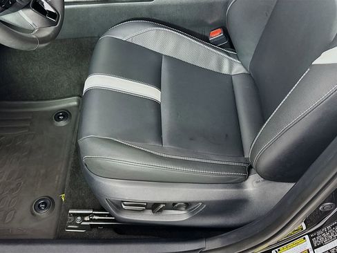 Certified 2025 Toyota Camry SE FWD image 13
