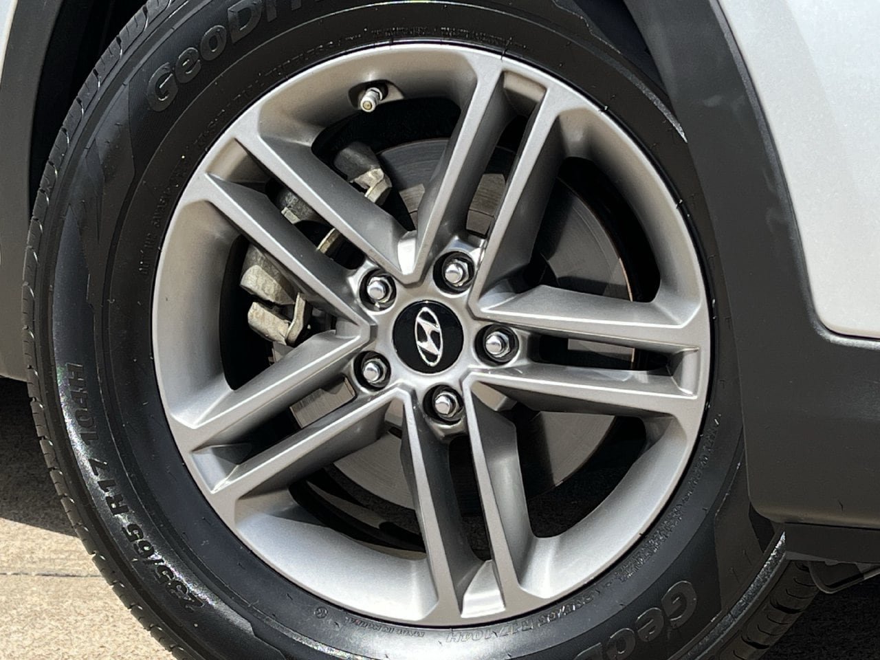 Used 2017 Hyundai Santa Fe Sport FWD image 27