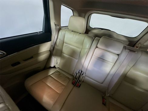 Used 2017 Jeep Grand Cherokee Limited image 12