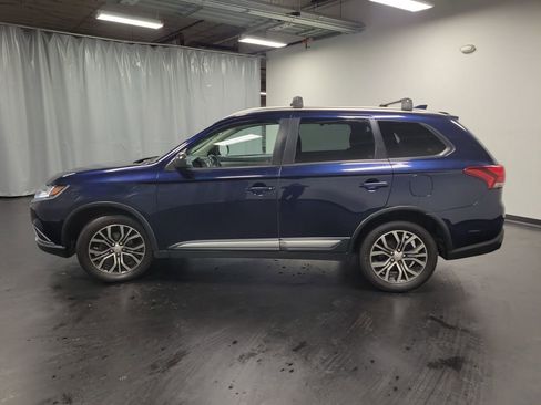 Used 2017 Mitsubishi Outlander ES image 6
