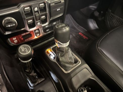 Used 2021 Jeep Wrangler Unlimited Rubicon w/ Dual Top Group image 29