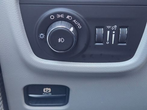 Used 2022 Jeep Grand Cherokee Summit image 19