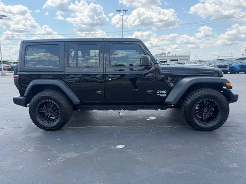 Used 2018 Jeep Wrangler Unlimited Sport S AWD/4WD image 8
