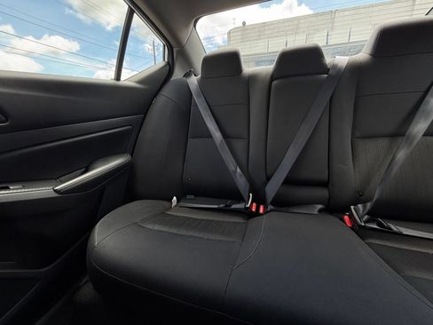 Used 2025 Nissan Altima 2.5 SV FWD image 40
