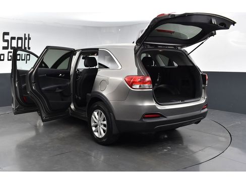 Used 2016 Kia Sorento L FWD image 27