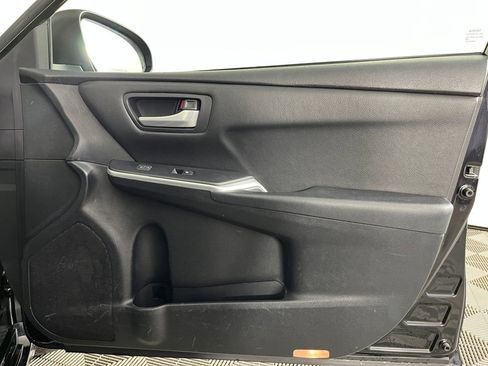 Used 2015 Toyota Camry XLE image 15