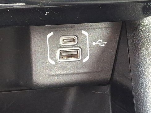 Certified 2023 Jeep Compass Limited image 24