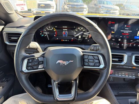 Used 2024 Ford Mustang Premium image 23