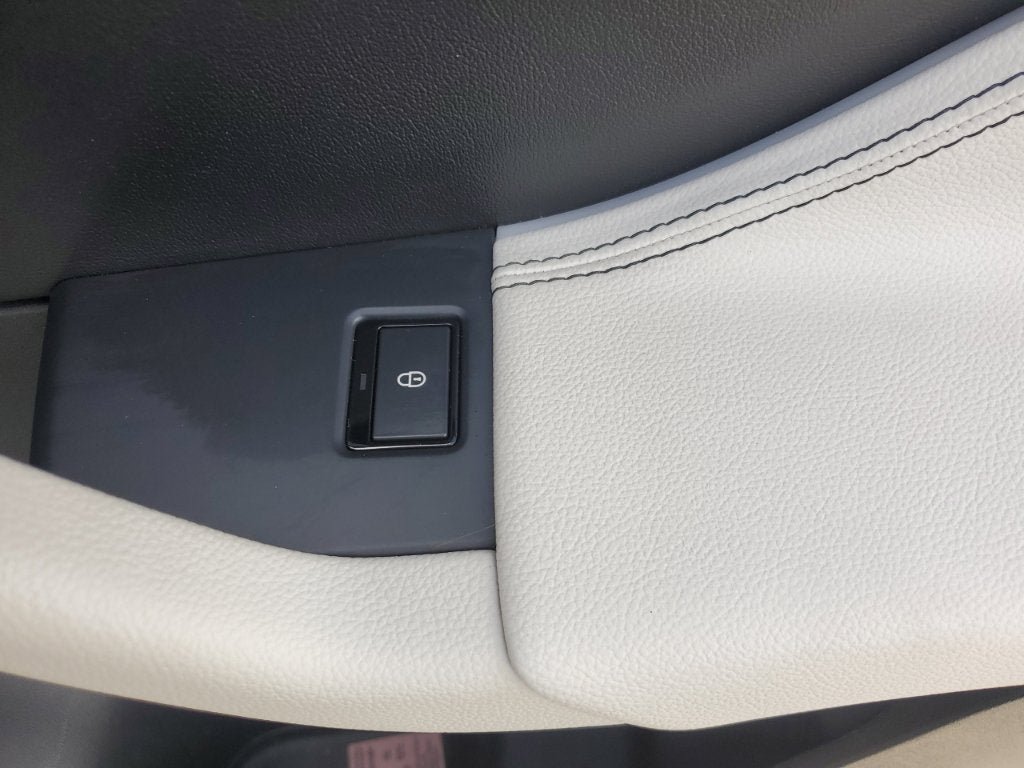 Used 2019 Jaguar F-PACE S AWD/4WD image 42