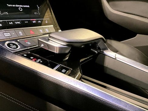 Certified 2022 Audi e-tron Premium image 16