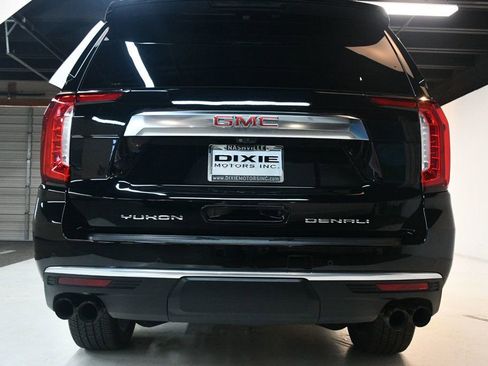 Used 2021 GMC Yukon Denali w/ Denali Premium Package image 13