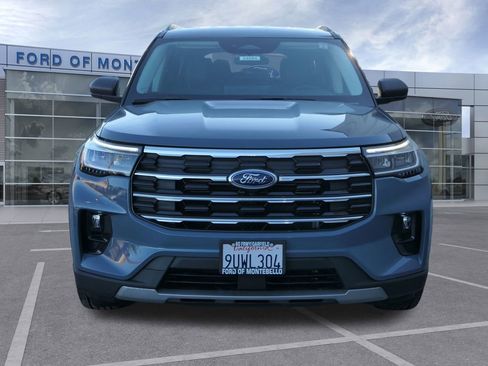 Used 2025 Ford Explorer Active w/ Active Comfort Package image 9