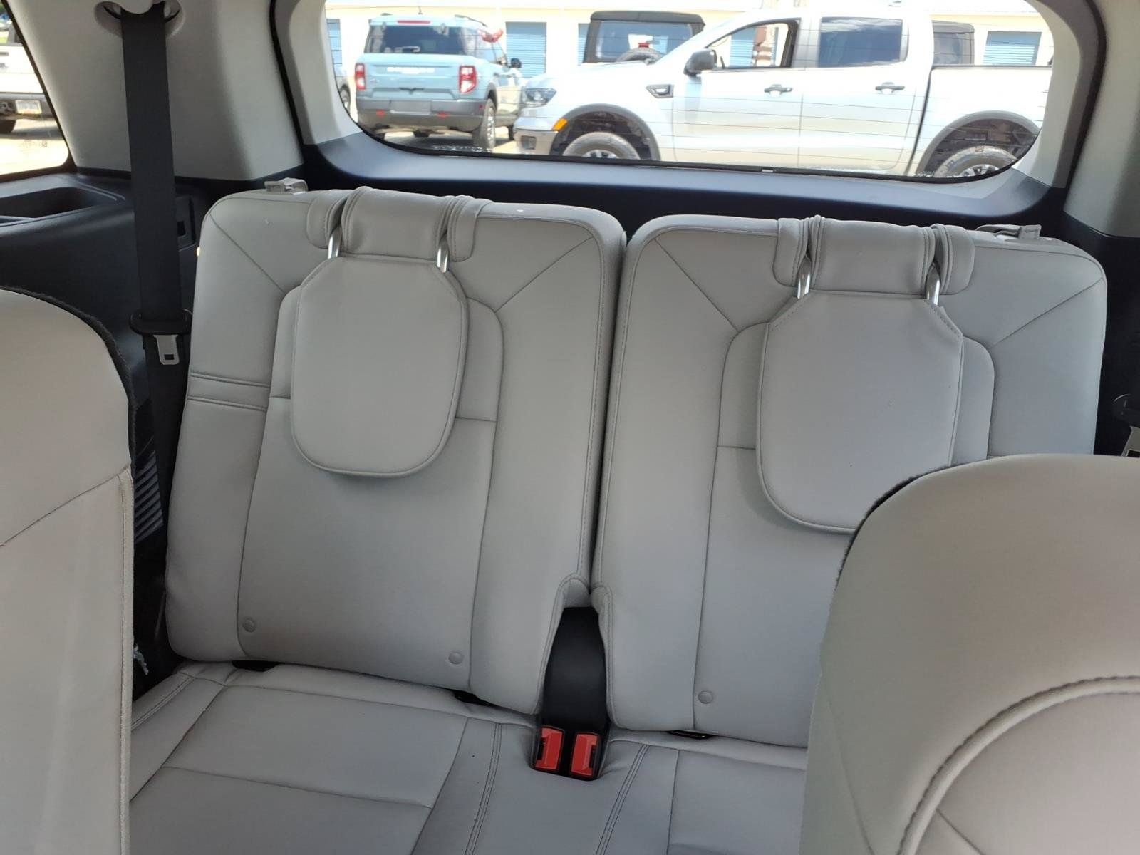Used 2025 Lincoln Aviator AWD image 9
