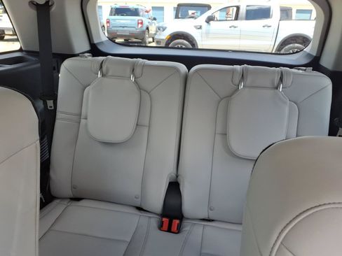 Used 2025 Lincoln Aviator AWD image 9