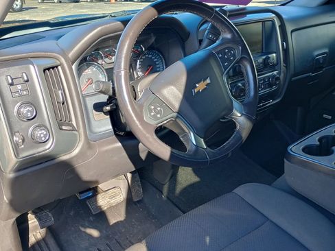 Used 2018 Chevrolet Silverado 1500 LT w/ LPO, Black Pack image 9