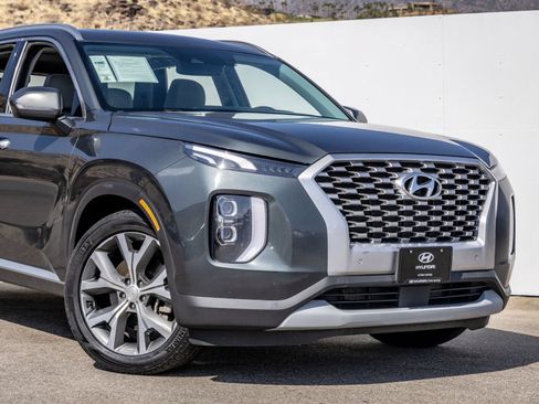 Used 2022 Hyundai Palisade SEL w/ Convenience Package FWD image 5