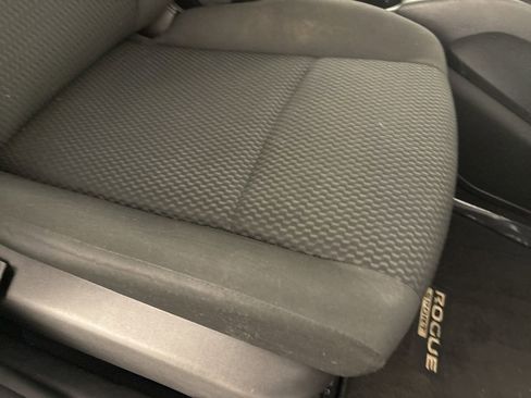 Used 2020 Nissan Rogue Sport S image 28