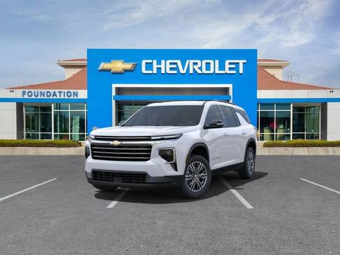 New 2025 Chevrolet Traverse LT w/ Driver Confidence Package image 8