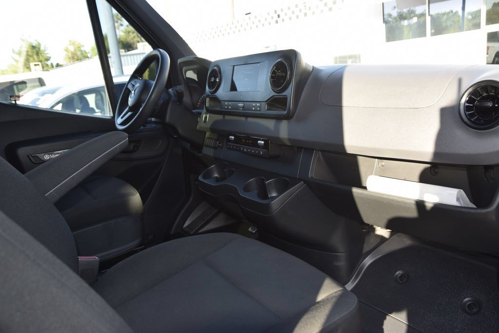 Used 2019 Mercedes-Benz Sprinter 2500 image 11