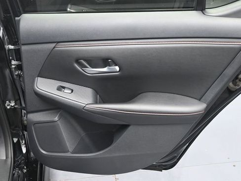 Used 2025 Nissan Sentra SR w/ SR Premium Package image 30