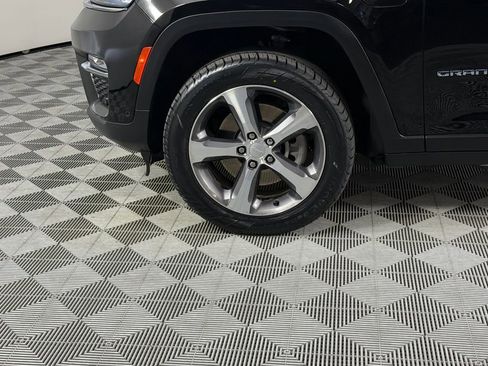 Used 2023 Jeep Grand Cherokee 4WD 4xe w/ Luxury Tech Group II image 12