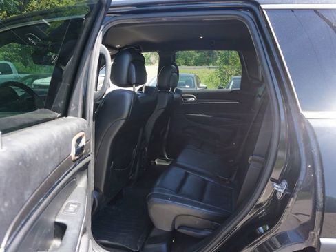 Used 2017 Jeep Grand Cherokee Limited RWD image 12
