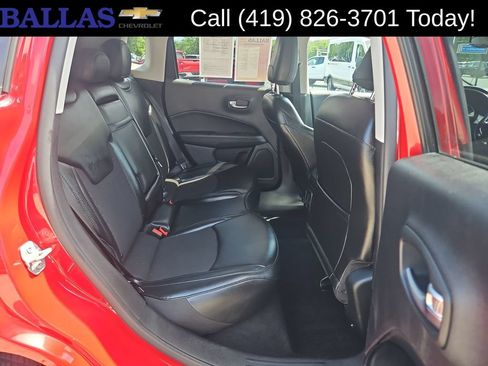 Used 2019 Jeep Compass Latitude FWD image 27