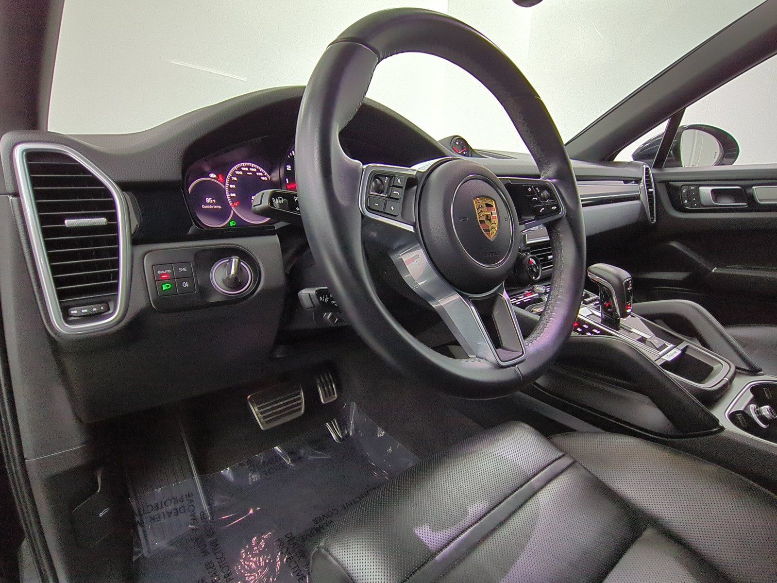Used 2023 Porsche Cayenne S Platinum AWD/4WD image 4