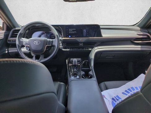 Certified 2025 Toyota Crown AWD/4WD image 17