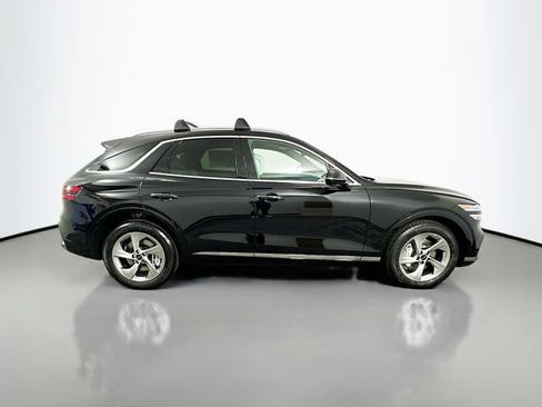 Certified 2026 Genesis GV70 2.5T Advanced AWD/4WD image 4