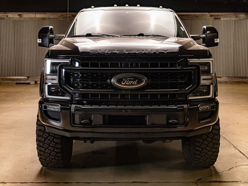 Used 2020 Ford F250 Lariat image 2