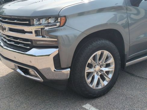Used 2021 Chevrolet Silverado 1500 LTZ w/ Z71 Off-Road Package AWD/4WD image 10