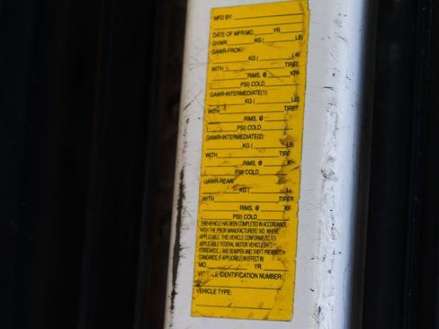 Used 2015 Ford F550 2WD Regular Cab Super Duty image 43