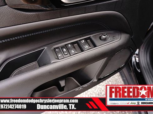 New 2026 Jeep Compass Latitude image 40