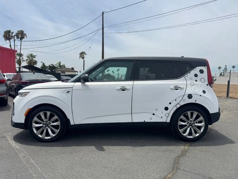 Used 2021 Kia Soul LX FWD image 3