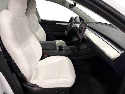 Certified 2023 Tesla Model Y Performance AWD/4WD image 13