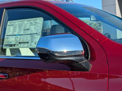 New 2025 Chevrolet Suburban Premier image 14