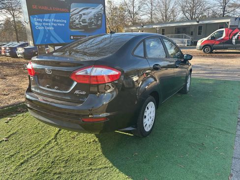 Used 2018 Ford Fiesta S image 7