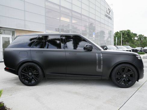 Used 2023 Land Rover Range Rover SE AWD/4WD image 11
