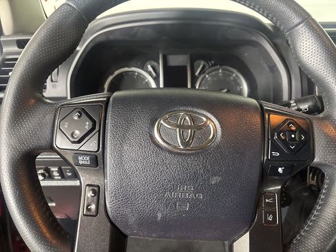 Used 2022 Toyota 4Runner TRD Off-Road Premium AWD/4WD image 13