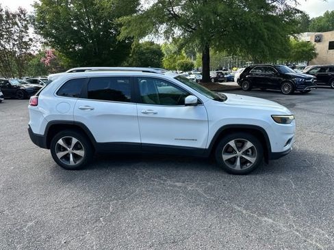 Used 2021 Jeep Cherokee Limited FWD image 4