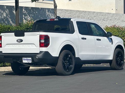 New 2025 Ford Maverick XLT w/ Black Appearance Package image 4